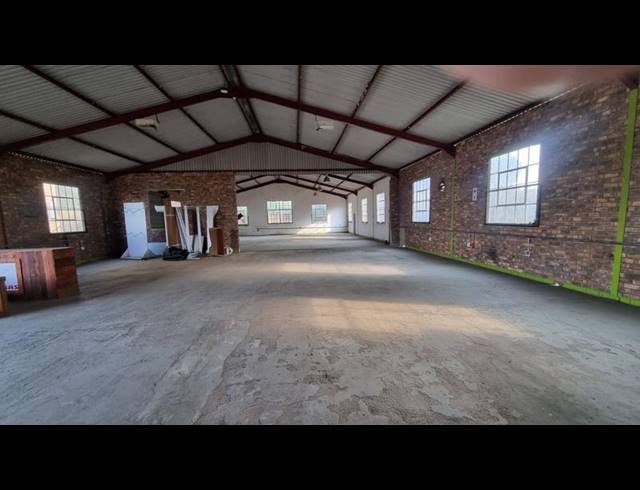INDUSTRIAL PROPERTY TO RENT IN MERRIVALE